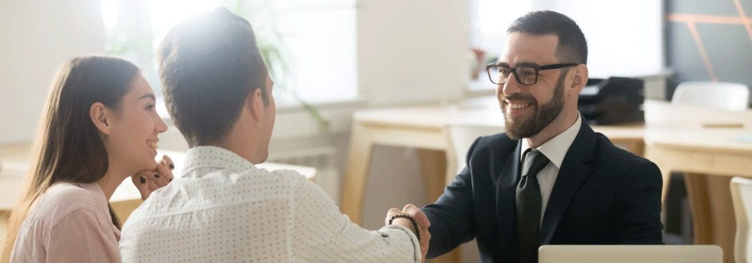 ارتباط حضوری بانک‌های کوچک با مشتری