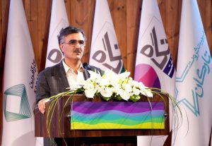 در مراسمی که به همین مناسبت در روز چهارشنبه ۹ تیر ماه ۱۴۰۰ در مرکز همایشهای کتابخانه ملی ایران برگزار شد، همکاران گروه نگاه و مدیران ارشد بانک کارآفرین و شرکتهای گروه کارآفرین حضور به هم رساندند.