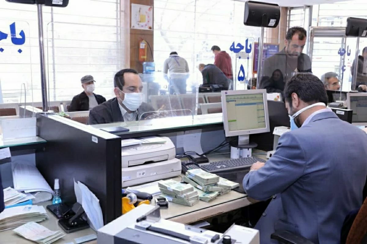 درصد معوقات بانکی در ایران بسیار بالاتر از استانداردهای جهانی است