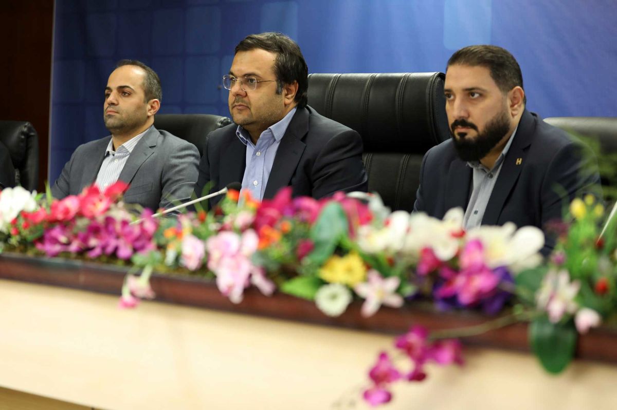 رئیس کمیته بانکها و بیمههای انجمن روابط عمومی