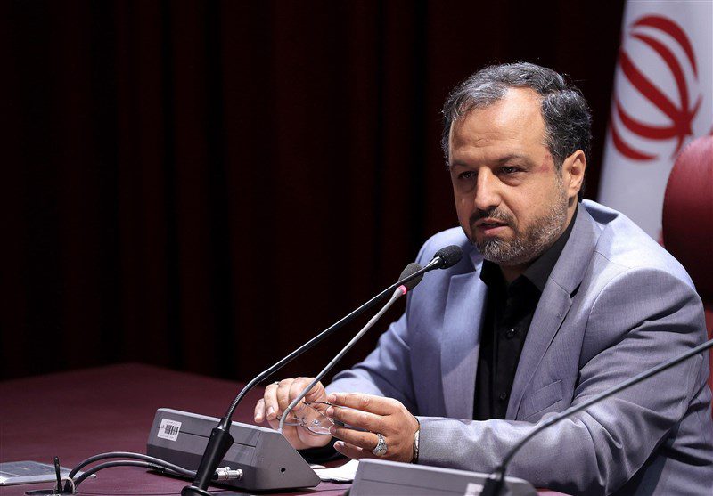 معامله ۶هزارمیلیاردی سرخآبیها
