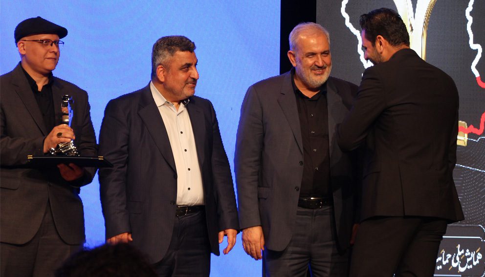 ایرانسل تندیس ملی رعایت حقوق مصرف‌کنندگان را دریافت کرد