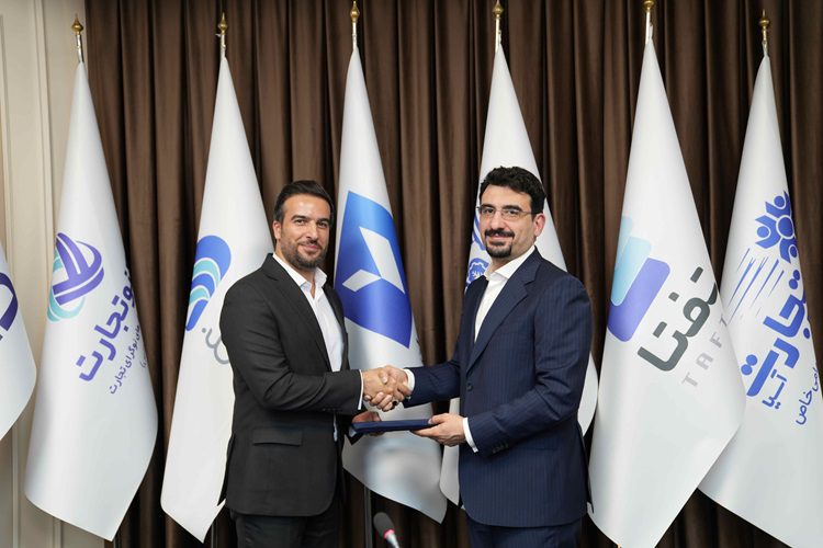 حمزه آقابابایی مدیرعامل شرکت کارت اعتباری ایران‌ کیش