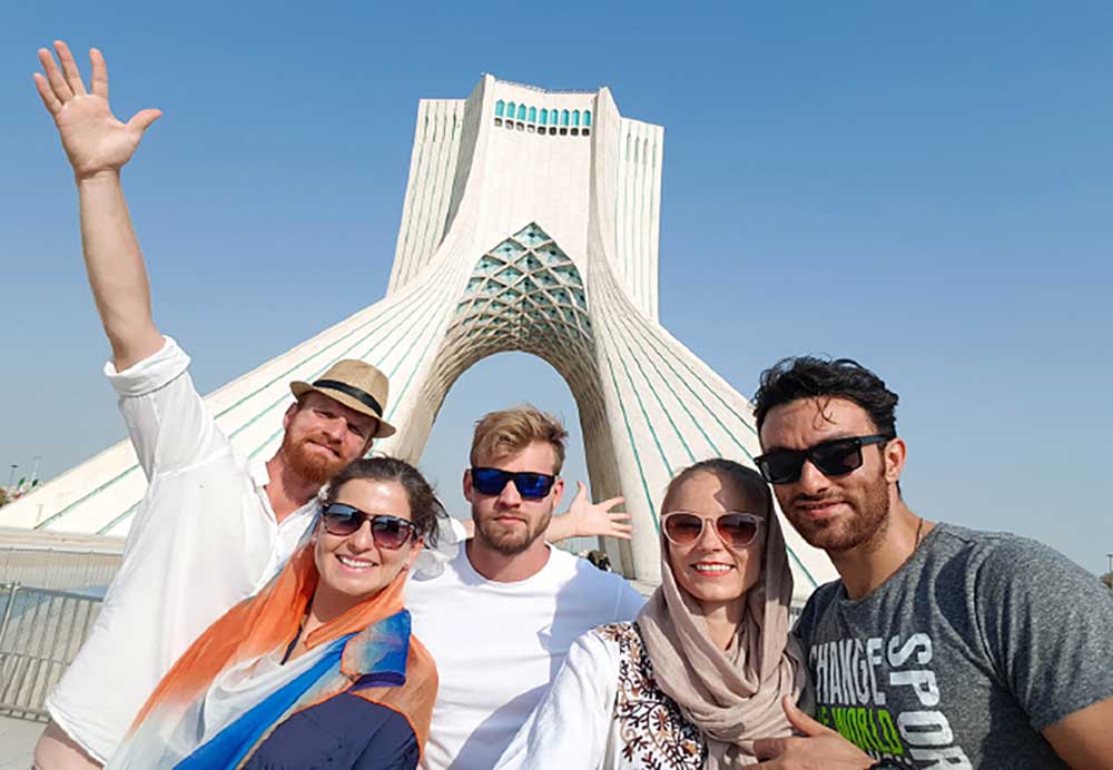 کارت ریالی برای گردشگران خارجی