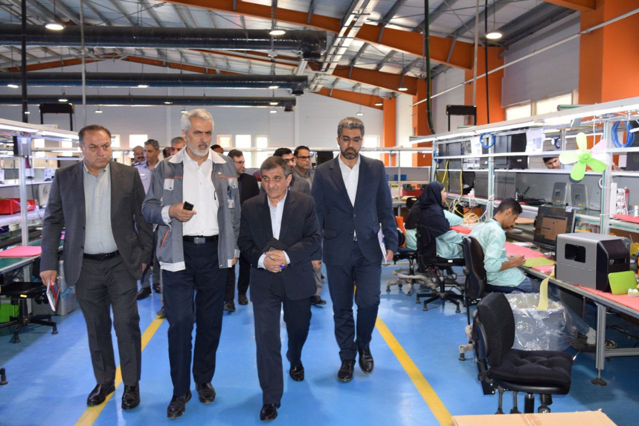 بازدید رئیس سازمان منطقه آزاد اروند از کارخانه فناپ تک