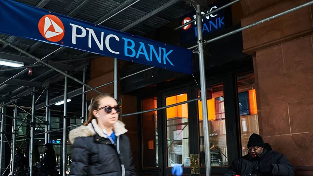 بازگشت به بانکداری فیزیکی