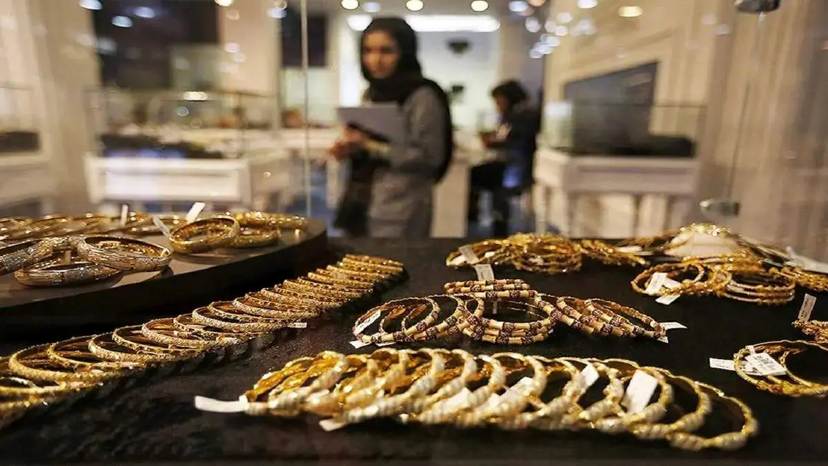 خرید در اوج فروش در کف