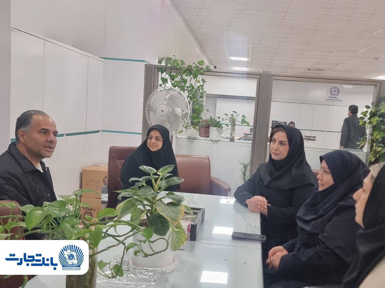 روابط‌عمومی بانک تجارت،