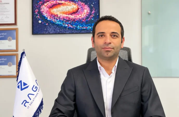 سینا جوزی، مدیر توسعه کسب‌وکار شرکت ایده‌پردازان شبکه راگا